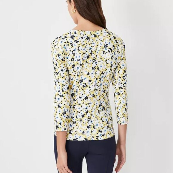 Ann Taylor Floral Refined Stretch Wrap Top - size XL - Picture 2 of 2